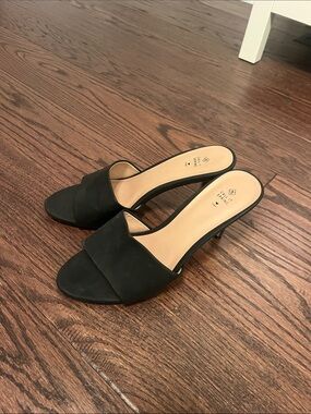 Charles David Black Open-Toe Kitten Heel Mules